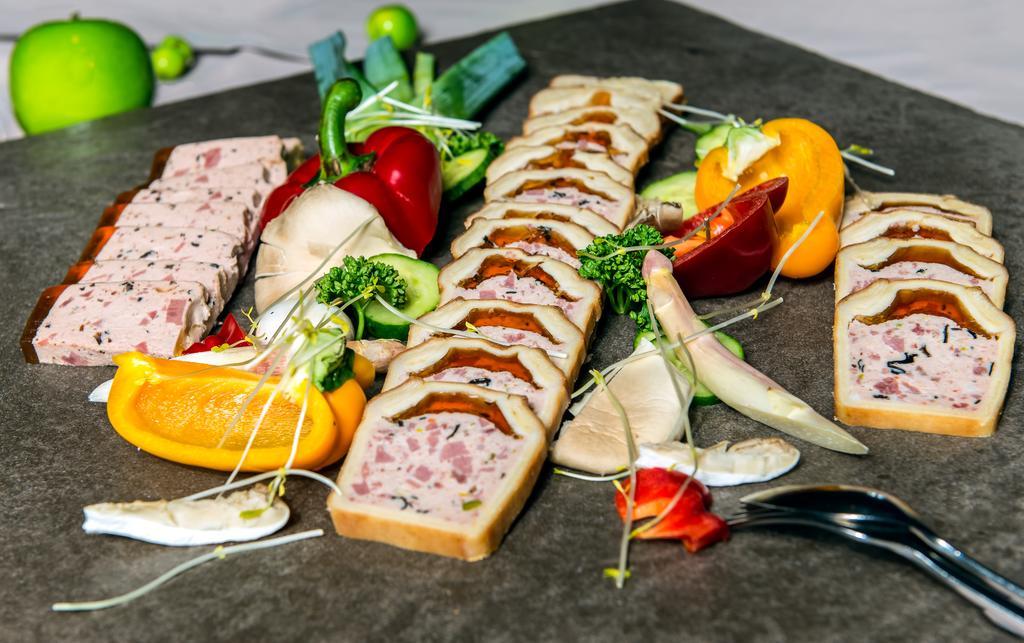 Small Luxury Hotel Wellnesshotel Golfpanorama Lipperswil Buitenkant foto