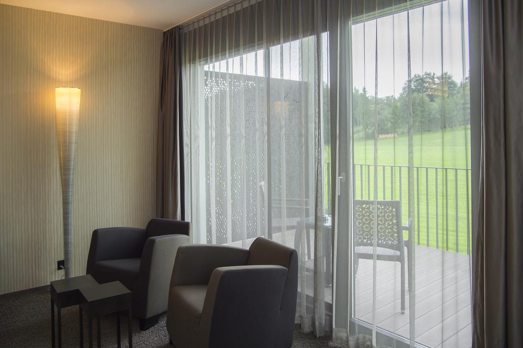 Small Luxury Hotel Wellnesshotel Golfpanorama Lipperswil Buitenkant foto