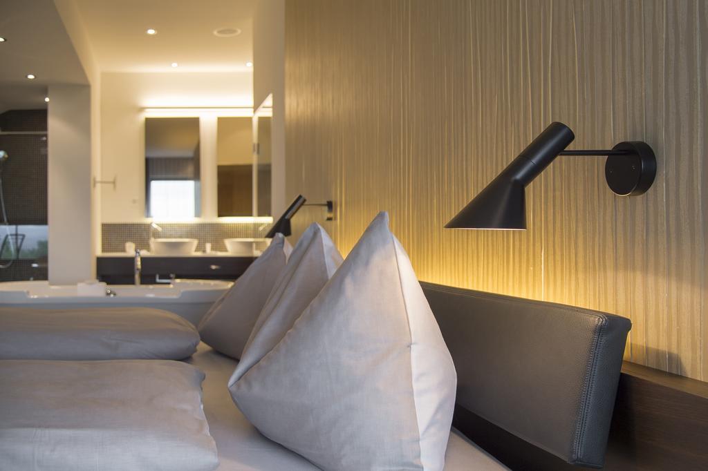 Small Luxury Hotel Wellnesshotel Golfpanorama Lipperswil Buitenkant foto
