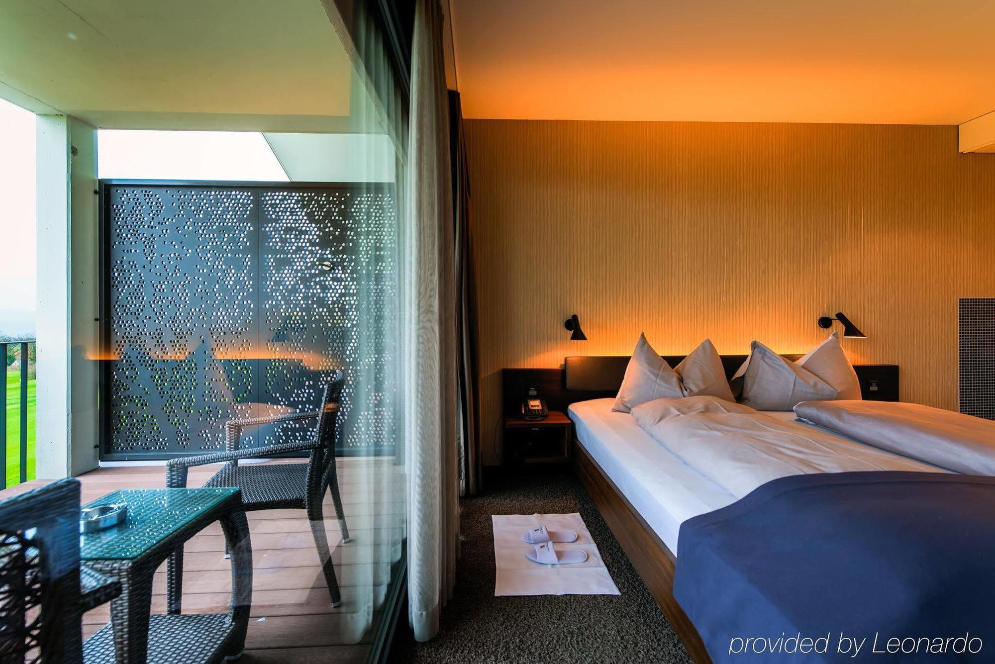 Small Luxury Hotel Wellnesshotel Golfpanorama Lipperswil Buitenkant foto